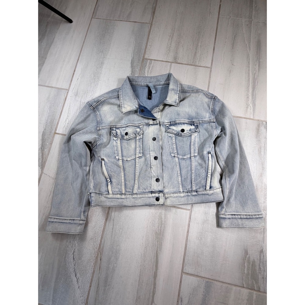 Athleta Womens Light Wash Denim Trucker Jacket Light Blue Stretch Size LP